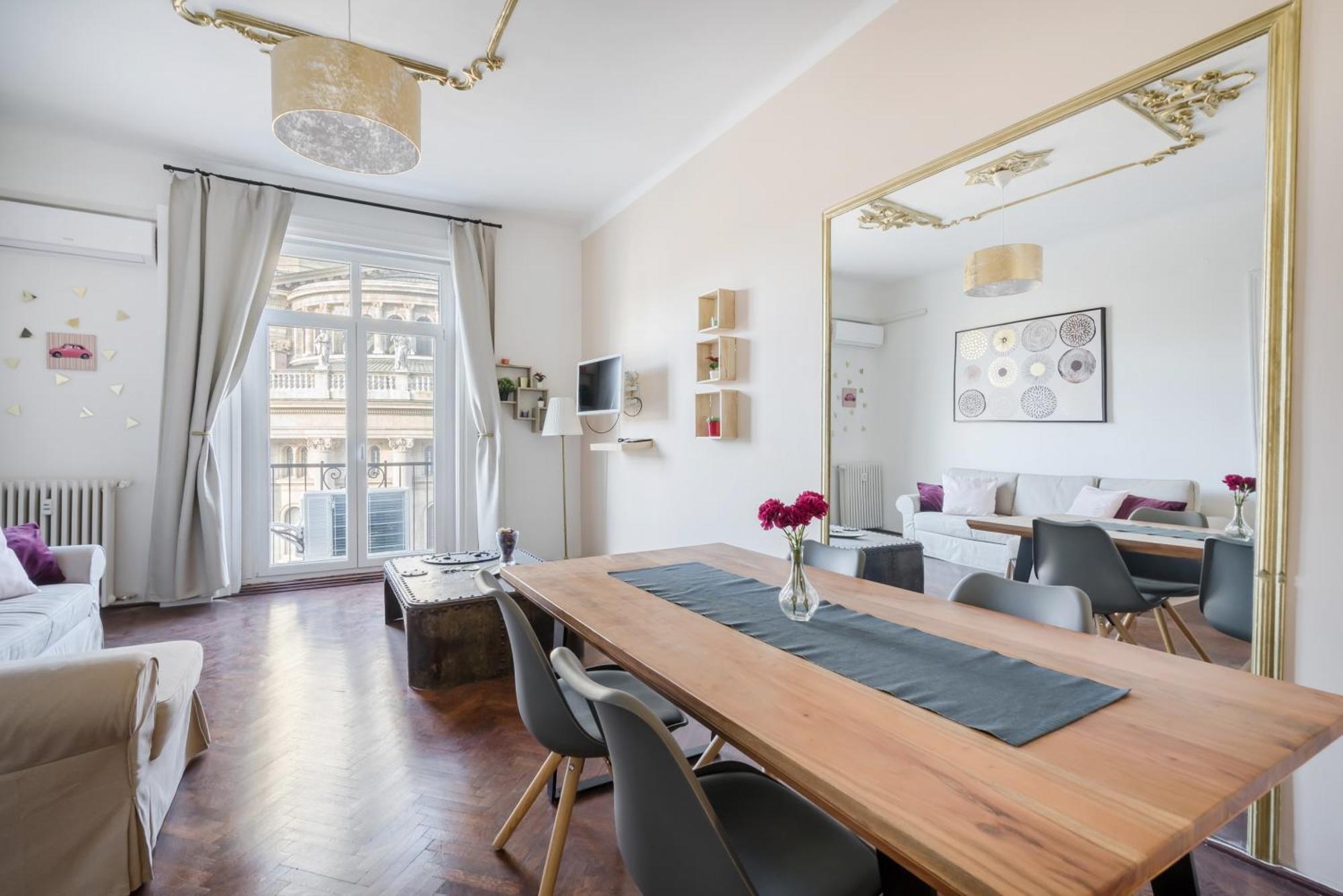 Amora Homes Luxury Basilica Breathless View-need Reservation For Free Parking Apartament Budapesta