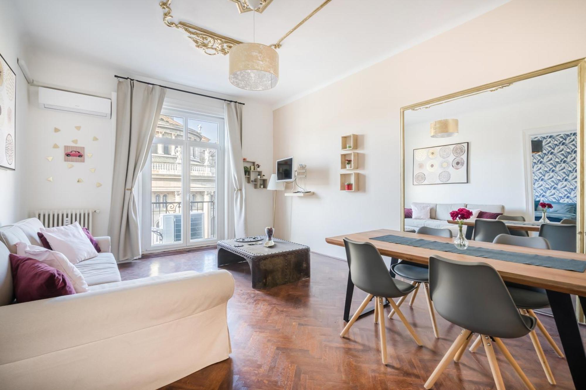 Amora Homes Luxury Basilica Breathless View-need Reservation For Free Parking * Budapesta
