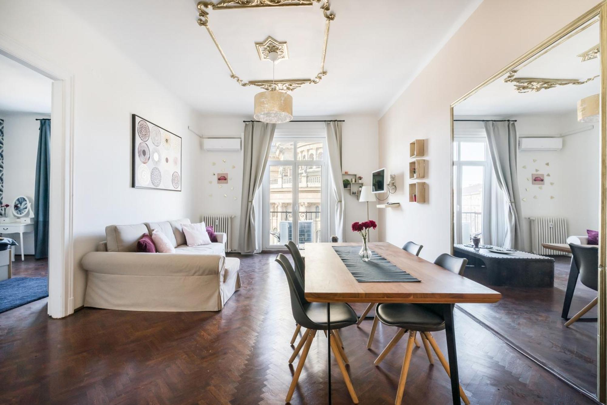 Amora Homes Luxury Basilica Breathless View-need Reservation For Free Parking Apartamento